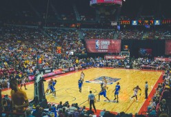 九游官网首页-《堡垒之夜》官方推出新竞技模式，战术丰富多变，《堡垒之夜》游戏玩法